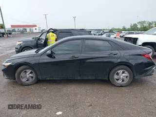 2024 Hyundai Elantra SE с VIN KMHLL4DG3RU829049, выставлен на аукционе IAAI как лот 42102549 с пробегом 12 021 миль миль и . История ставок и продаж доступна на DreamBid. Изображение 14.