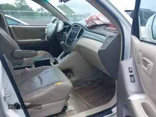 2005 Toyota Highlander z VIN JTEGP21AX50084893, wystawiony jako IAAI lot #42187305 z przebiegiem 275 113 mil mil oraz . Historia ofert i sprzedaży dostępna na DreamBid. Obrazek 5.