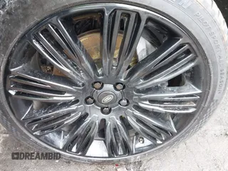 2019 Land Rover Range Rover z VIN SALGS2REXKA545261, wystawiony jako IAAI lot #41199157 z przebiegiem 56 926 mil mil oraz . Historia ofert i sprzedaży dostępna na DreamBid. Obrazek 19.