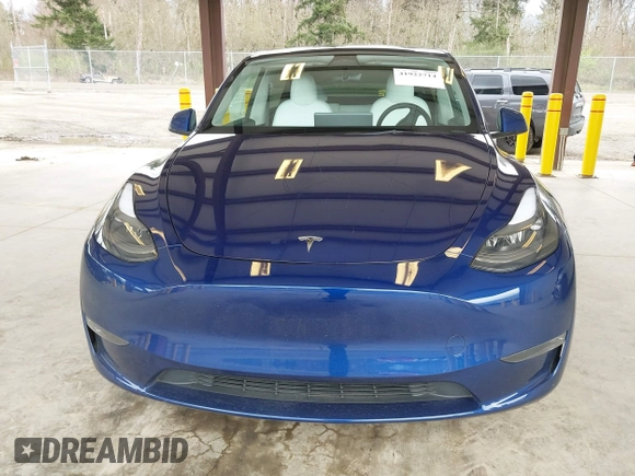 2023 Tesla Model Y Long Range with VIN 7SAYGDEEXPF621397, listed as a IAAI auction lot 41922714 with 29,460 mi miles. Bid and sale history available at carsss.com. Image 12.