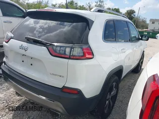 2019 Jeep Cherokee Limited z VIN 1C4PJMDN6KD151073, wystawiony jako IAAI lot #41572426 z przebiegiem 101 316 mil mil oraz . Historia ofert i sprzedaży dostępna na DreamBid. Obrazek 4.