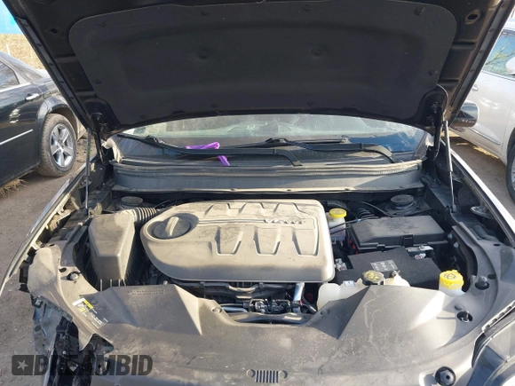 2020 Jeep Cherokee Limited with VIN 1C4PJMDX4LD575922, listed as a IAAI auction lot 41887410 with 23,384 mi miles and . Bid and sale history available at DreamBid. Image 10.