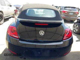 2013 Volkswagen Beetle 2.5L w/Sound/Nav с VIN 3VW5P7AT2DM810474, выставлен на аукционе IAAI как лот 42328515 с пробегом 53 614 миль миль и . История ставок и продаж доступна на DreamBid. Изображение 16.