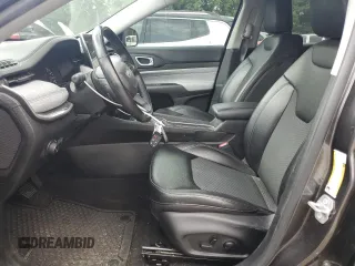 2022 Jeep Compass Altitude z VIN 3C4NJCBB0NT214340, wystawiony jako Copart lot #58775685 z przebiegiem 68 473 mil mil oraz Szkoda całkowita • Salvage title. Historia ofert i sprzedaży dostępna na DreamBid. Obrazek 7.