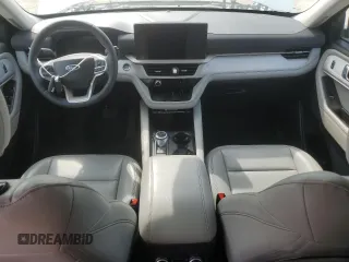 2025 Ford Explorer Active with VIN 1FMUK7DH7SGA38500, listed as a Copart auction lot 52371225 with Not Provided miles and Non Repairable. Bid and sale history available at carsss.com. Image 8.