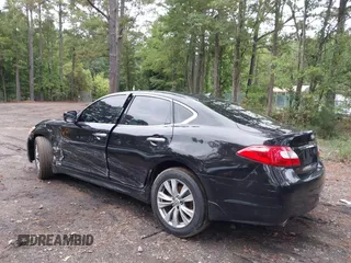 2011 Infiniti M37 with VIN JN1BY1AR5BM374686, listed as a IAAI auction lot 40399732 with 208,337 mi miles. Bid and sale history available at carsss.com. Image 3.