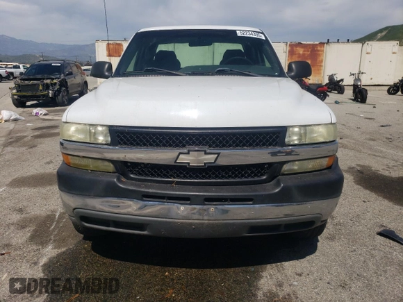 2002 Chevrolet Silverado 1500 with VIN 1GBHC29U22E300208, listed as a Copart auction lot 52234395 with Not Provided miles and Clean Title. Bid and sale history available at DreamBid. Image 5.
