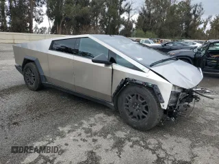 2024 Tesla Cybertruck Cyberbeast z VIN 7G2CEHEE1RA037505, wystawiony jako Copart lot #48383485 z przebiegiem Nie podano mil oraz Szkody całkowita. Historia ofert i sprzedaży dostępna na DreamBid. Obrazek 4.