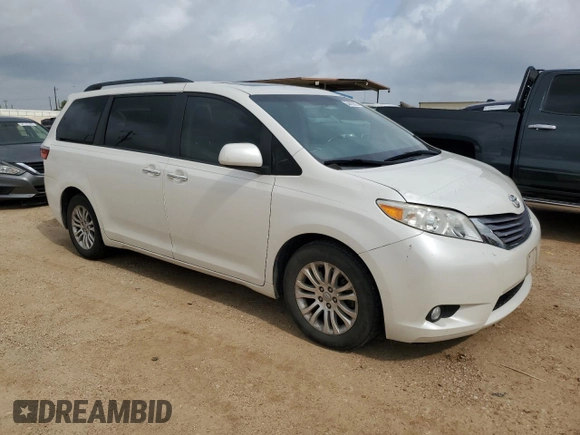 2017 Toyota Sienna XLE Auto Access Seat with VIN 5TDYZ3DC3HS826798, listed as a Copart auction lot 54487685 with 88,584 mi miles and Salvage Title. Bid and sale history available at DreamBid. Image 4.