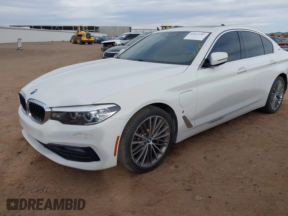 2018 BMW 5 Series 530e xDrive with VIN WBAJB1C55JB374652, listed as a IAAI auction lot 41812287 with 84,593 mi miles and . Bid and sale history available at carsss.com. Image 2.