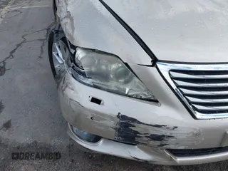 2012 Lexus LS 460 z VIN JTHBL5EFXC5110621, wystawiony jako IAAI lot #41714523 z przebiegiem 104 684 mil mil oraz . Historia ofert i sprzedaży dostępna na DreamBid. Obrazek 18.