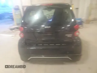 2013 Smart fortwo Passion z VIN WMEEJ9AAXDK673744, wystawiony jako Copart lot #41709255 z przebiegiem Nie podano mil oraz Tytuł czysty. Historia ofert i sprzedaży dostępna na DreamBid. Obrazek 6.