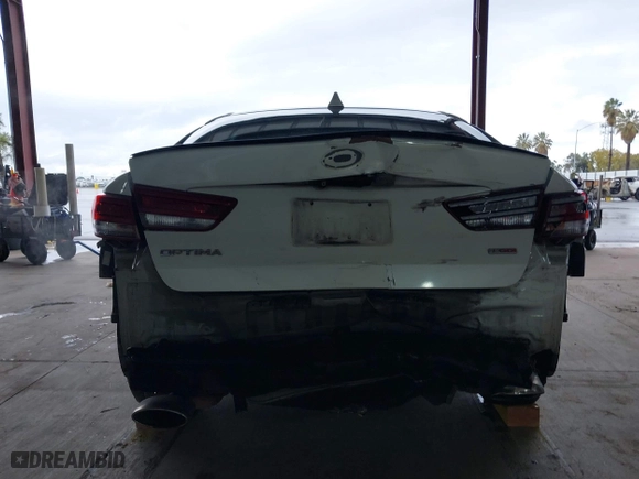 2017 Kia Optima SX with VIN 5XXGW4L2XHG136843, listed as a IAAI auction lot 41806606 with 157,899 mi miles. Bid and sale history available at carsss.com. Image 6.