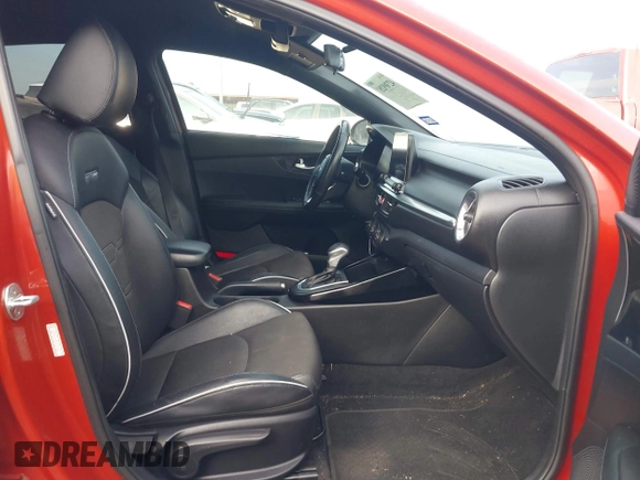 2021 Kia Forte GT-Line z VIN 3KPF34AD7ME341063, wystawiony jako IAAI lot #42389280 z przebiegiem 74 703 mil mil oraz . Historia ofert i sprzedaży dostępna na DreamBid. Obrazek 5.