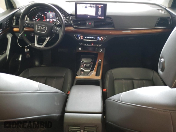 2021 Audi Q5 Premium z VIN WA1AAAFY4M2049968, wystawiony jako Copart lot #57229695 z przebiegiem 48 316 mil mil oraz Szkoda całkowita • Salvage title. Historia ofert i sprzedaży dostępna na DreamBid. Obrazek 8.