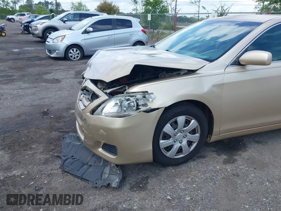 2011 Toyota Camry LE with VIN 4T1BF3EK4BU138375, listed as a IAAI auction lot 41995885 with 186,115 mi miles. Bid and sale history available at carsss.com. Image 6.