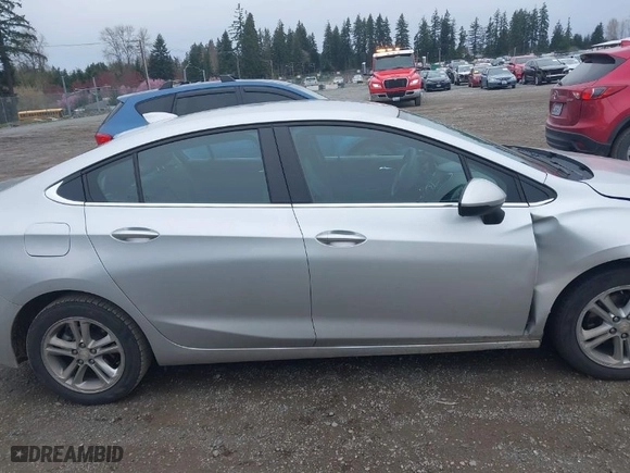 2017 Chevrolet Cruze LT with VIN 1G1BE5SM7H7241301, listed as a IAAI auction lot 41906040 with 132,922 mi miles. Bid and sale history available at carsss.com. Image 13.