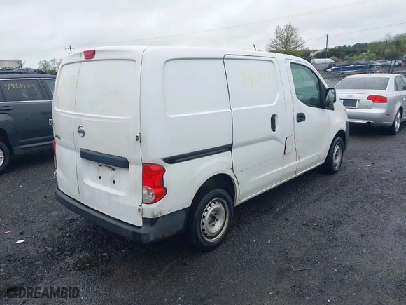 2013 Nissan NV200 SV with VIN 3N6CM0KN4DK695217, listed as a IAAI auction lot 41969055 with 314,223 mi miles. Bid and sale history available at carsss.com. Image 4.