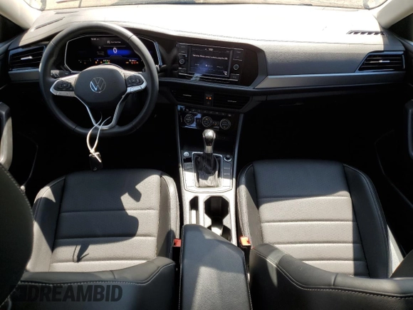2022 Volkswagen Jetta SE with VIN 3VWEM7BU9NM013608, listed as a Copart auction lot 61476275 with 33,316 mi miles and Salvage title. Bid and sale history available at DreamBid. Image 8.