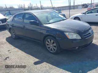 2007 Toyota Avalon XL z VIN 4T1BK36B27U198012, wystawiony jako IAAI lot #41816366 z przebiegiem 276 524 mil mil oraz . Historia ofert i sprzedaży dostępna na DreamBid. Obrazek 1.