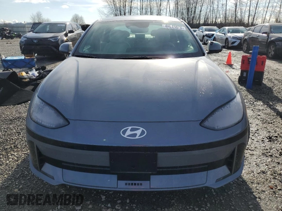 2024 Hyundai Ioniq 6 SEL z VIN KMHM34AC9RA080149, wystawiony jako Copart lot #44075075 z przebiegiem 2 255 mil mil oraz Szkoda całkowita • Salvage title. Historia ofert i sprzedaży dostępna na DreamBid. Obrazek 5.