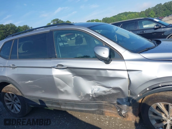2020 Volkswagen Tiguan S с VIN 3VV1B7AX2LM103166, выставлен на аукционе IAAI как лот 42474802 с пробегом 56 580 миль миль и . История ставок и продаж доступна на DreamBid. Изображение 6.