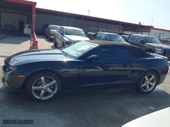 2014 Chevrolet Camaro LT with VIN 2G1FB3D31E9265526, listed as a IAAI auction lot 41940549 with 113,636 mi miles. Bid and sale history available at carsss.com. Image 14.