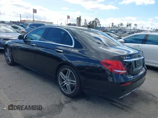 2019 Mercedes-Benz E-Class E 300 with VIN WDDZF4JB4KA684115, listed as a IAAI auction lot 41573761 with 35,678 mi miles. Bid and sale history available at carsss.com. Image 3.