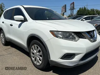 2016 Nissan Rogue SV z VIN KNMAT2MV4GP683402, wystawiony jako Copart lot #59622675 z przebiegiem 120 318 mil mil oraz Czysty tytuł • Clean title. Historia ofert i sprzedaży dostępna na DreamBid. Obrazek 1.