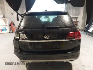 2019 Volkswagen Atlas SE with VIN 1V2WR2CA3KC603377, listed as a IAAI auction lot 42145332 with 137,553 mi miles and . Bid and sale history available at DreamBid. Image 15.