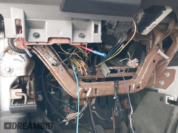 2012 Ford Econoline Passenger XL с VIN 1FMNE1BW8CDA28281, выставлен на аукционе IAAI как лот 42515949 с пробегом Не указан миль и . История ставок и продаж доступна на DreamBid. Изображение 6.
