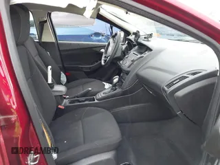 2016 Ford Focus SE с VIN 1FADP3K24GL233522, выставлен на аукционе IAAI как лот 42399215 с пробегом 95 740 миль миль и . История ставок и продаж доступна на DreamBid. Изображение 5.