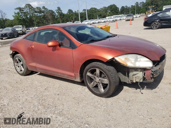 2008 Mitsubishi Eclipse GS z VIN 4A3AK24F78E041679, wystawiony jako Copart lot #57318925 z przebiegiem 205 719 mil mil oraz Szkoda całkowita • Salvage title. Historia ofert i sprzedaży dostępna na DreamBid. Obrazek 4.