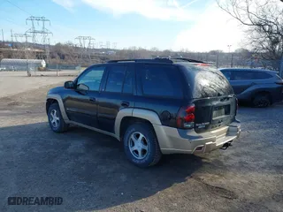 2004 Chevrolet TrailBlazer LS with VIN 1GNDT13S742304861, listed as a IAAI auction lot 41597648 with 126,526 mi miles. Bid and sale history available at carsss.com. Image 3.