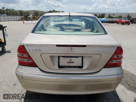 2002 Mercedes-Benz C 230/260/280/320 с VIN WDBRF61J32F155270, выставлен на аукционе Copart как лот 58742125 с пробегом 148 035 миль миль и Списание • Salvage title. История ставок и продаж доступна на DreamBid. Изображение 6.