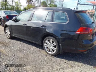 2015 Volkswagen Golf SE z VIN 3VWFA7AU7FM520202, wystawiony jako IAAI lot #42092569 z przebiegiem 113 372 mil mil oraz . Historia ofert i sprzedaży dostępna na DreamBid. Obrazek 3.