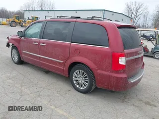 2015 Chrysler Town & Country Touring L z VIN 2C4RC1CGXFR526616, wystawiony jako IAAI lot #41891350 z przebiegiem 181 944 mil mil oraz . Historia ofert i sprzedaży dostępna na DreamBid. Obrazek 3.