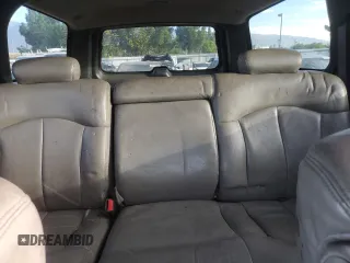 2000 Chevrolet Suburban LT with VIN 3GNEC16T5YG189571, listed as a Copart auction lot 77704644 with 280,021 mi miles and Clean Title. Bid and sale history available at carsss.com. Image 10.
