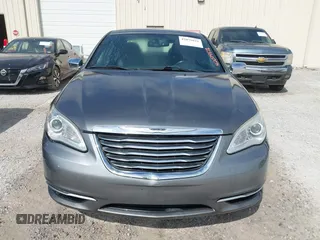 2012 Chrysler 200 Limited with VIN 1C3CCBCB4CN304232, listed as a IAAI auction lot 42079831 with 154,222 mi miles. Bid and sale history available at carsss.com. Image 6.