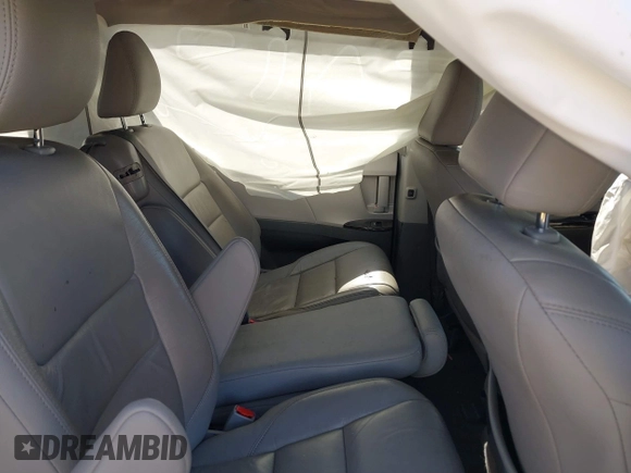 2016 Toyota Sienna XLE with VIN 5TDYK3DCXGS762035, listed as a IAAI auction lot 41664706 with 109,415 mi miles. Bid and sale history available at carsss.com. Image 8.