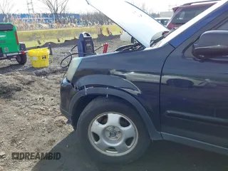 2002 Honda CR-V EX z VIN JHLRD78842C083161, wystawiony jako IAAI lot #41644880 z przebiegiem 280 019 mil mil oraz . Historia ofert i sprzedaży dostępna na DreamBid. Obrazek 16.