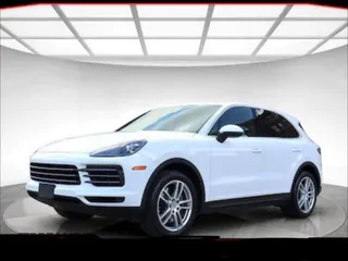 2021 Porsche Cayenne z VIN WP1AA2AY6MDA03XXX, wystawiony jako Copart lot #60909005 z przebiegiem 27 698 mil mil oraz Czysty tytuł • Clean title. Historia ofert i sprzedaży dostępna na DreamBid. Obrazek 2.