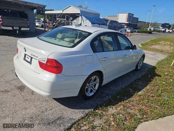 2008 BMW 3 Series 328xi with VIN WBAVC93578K040663, listed as a Copart auction lot 52096065 with 999,999 mi miles and Clean Title. Bid and sale history available at carsss.com. Image 4.