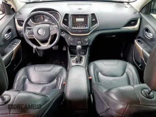 2017 Jeep Cherokee Limited с VIN 1C4PJLDB6HW661145, выставлен на аукционе Copart как лот 58235895 с пробегом 149 760 миль миль и Списание • Salvage title. История ставок и продаж доступна на DreamBid. Изображение 8.