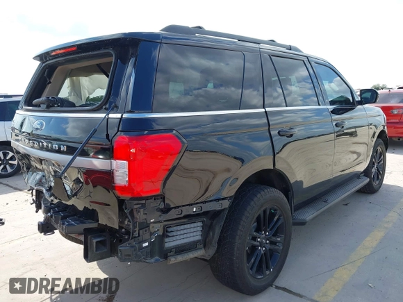 2024 Ford Expedition XLT with VIN 1FMJU1H88REA29329, listed as a IAAI auction lot 41982656 with 8,721 mi miles and . Bid and sale history available at DreamBid. Image 18.