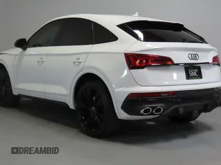 2023 Audi SQ5 Sportback Premium Plus z VIN WA124AFY1P2038636, wystawiony jako Copart lot #53910115 z przebiegiem 27 258 mil mil oraz Szkody całkowita. Historia ofert i sprzedaży dostępna na DreamBid. Obrazek 4.
