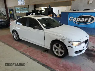 2015 BMW 3 Series 328i xDrive z VIN WBA3B5C5XFP653959, wystawiony jako Copart lot #61956095 z przebiegiem 97 599 mil mil oraz Szkoda całkowita • Salvage title. Historia ofert i sprzedaży dostępna na DreamBid. Obrazek 4.