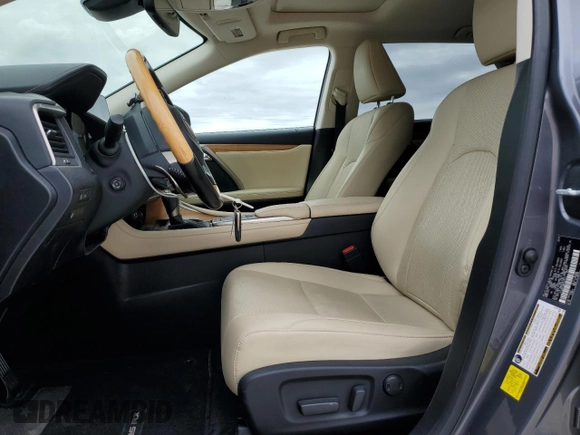 2021 Lexus RX 350L z VIN JTJHZKEA4M2018613, wystawiony jako Copart lot #89056175 z przebiegiem 40 592 mil mil oraz Nie do naprawy • Non repairable. Historia ofert i sprzedaży dostępna na DreamBid. Obrazek 7.