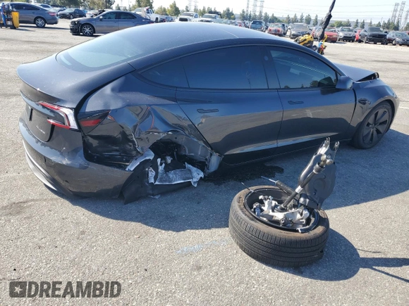 2025 Tesla Model 3 Long Range z VIN 5YJ3E1EB0SF986178, wystawiony jako Copart lot #57612115 z przebiegiem Nie podano mil oraz Szkoda całkowita • Salvage title. Historia ofert i sprzedaży dostępna na DreamBid. Obrazek 3.