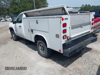 2009 GMC Sierra 2500HD z VIN 1GDHC44K49F172342, wystawiony jako IAAI lot #42172314 z przebiegiem 372 877 mil mil oraz . Historia ofert i sprzedaży dostępna na DreamBid. Obrazek 3.